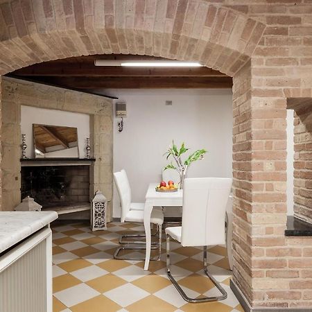 San Giacomo Rooms Кальярі Екстер'єр фото