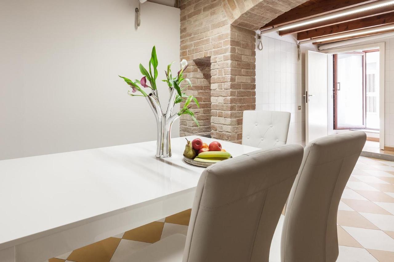 San Giacomo Rooms Кальярі Екстер'єр фото