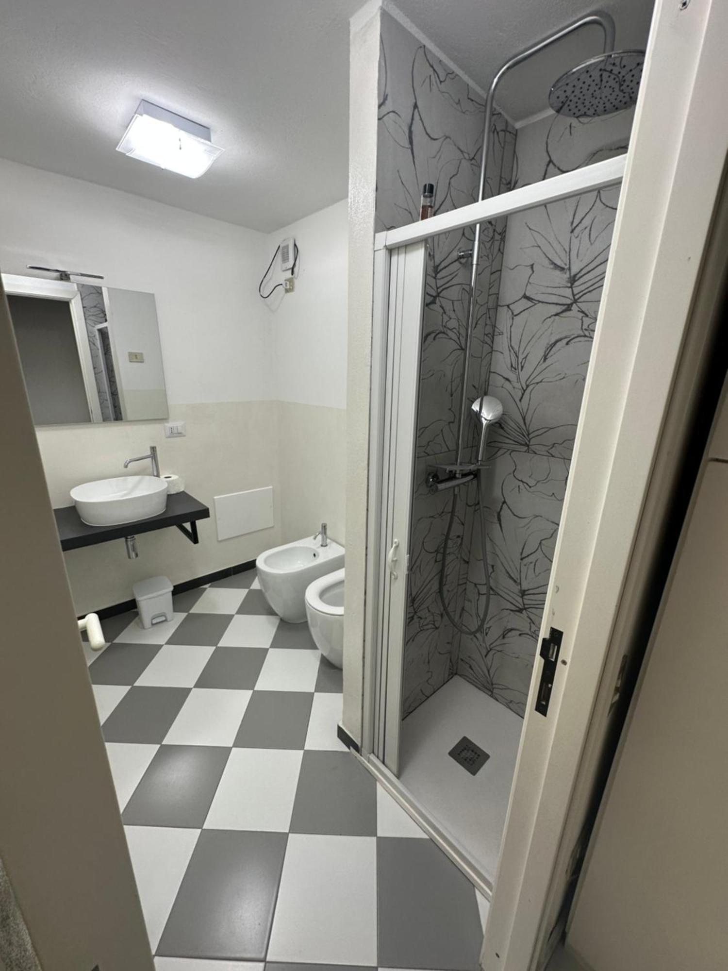 San Giacomo Rooms Кальярі Екстер'єр фото